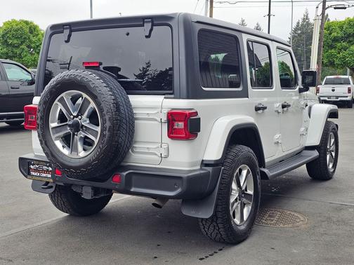 Bright White Clear Coat 2020 Jeep Wrangler Unlimited Sahara