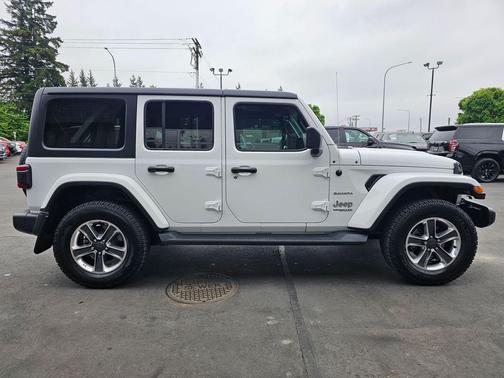 Bright White Clear Coat 2020 Jeep Wrangler Unlimited Sahara