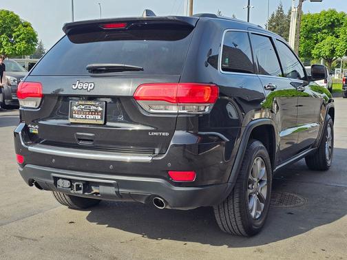 Brilliant Black Crystal Pearlcoat 2014 Jeep Grand Cherokee Limited