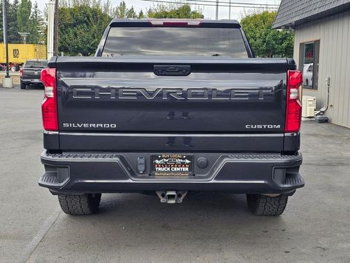 Dark Ash Metallic 2023 Chevrolet Silverado 1500 Custom