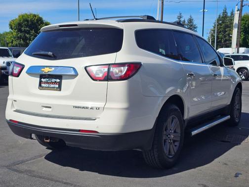 White 2015 Chevrolet Traverse 1LT