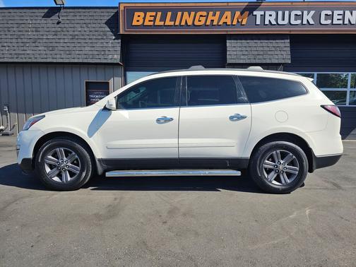 White 2015 Chevrolet Traverse 1LT