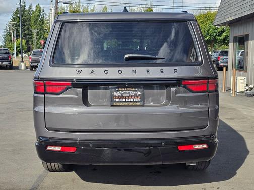 Baltic Gray Metallic Clear Coat 2024 Jeep Wagoneer Series II Carbide