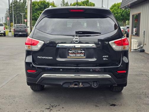 Magnetic Black 2016 Nissan Pathfinder SL
