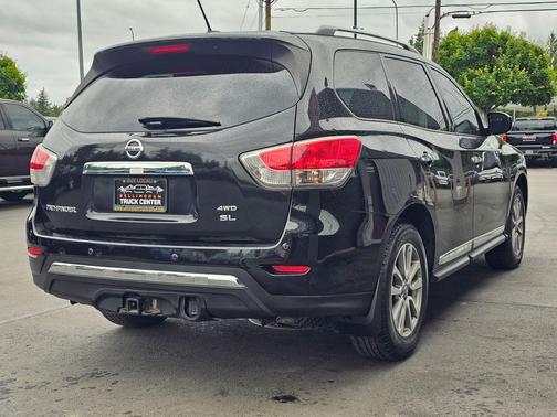 Magnetic Black 2016 Nissan Pathfinder SL