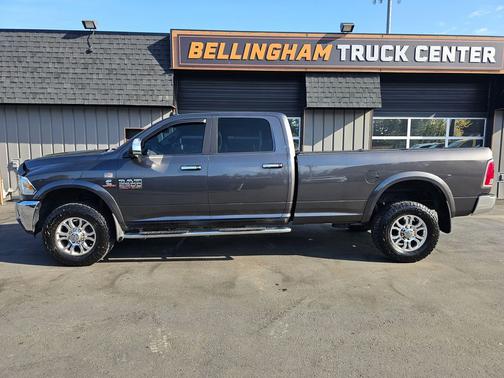 Granite Crystal Metallic Clearcoat 2018 RAM 2500 Laramie Crew Cab 4x4 8' Box