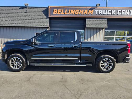 Black 2023 Chevrolet Silverado 1500 High Country