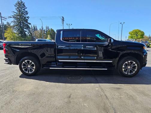 Black 2023 Chevrolet Silverado 1500 High Country
