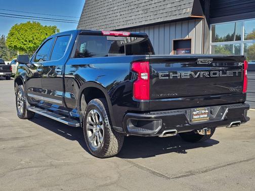 Black 2023 Chevrolet Silverado 1500 High Country