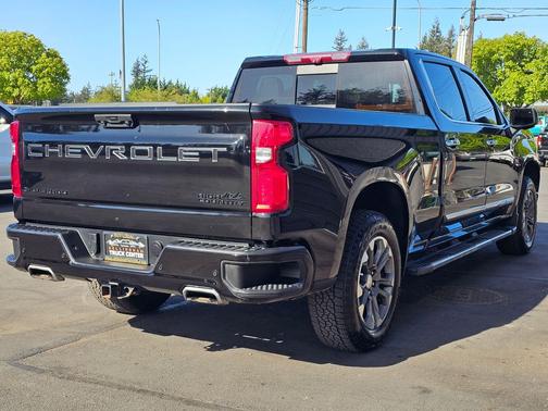 Black 2023 Chevrolet Silverado 1500 High Country