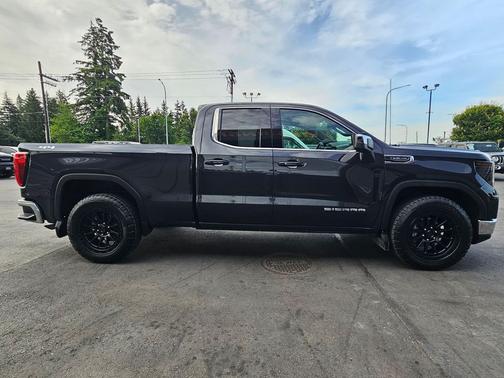 Titanium Rush Metallic 2023 GMC Sierra 1500 SLE