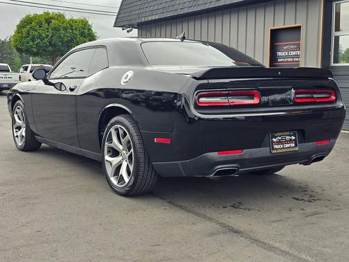 Pitch Black Clearcoat 2015 Dodge Challenger SXT Plus