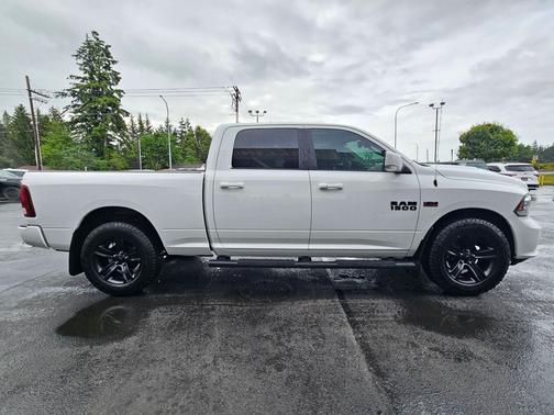 Bright White Clear Coat 2018 RAM 1500 Sport