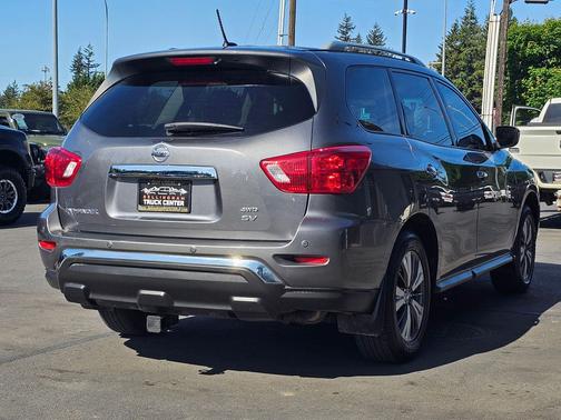 Gun Metallic 2018 Nissan Pathfinder SV