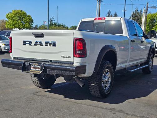 Bright White Clearcoat 2025 RAM 3500 Tradesman Crew Cab 4x4 8' Box