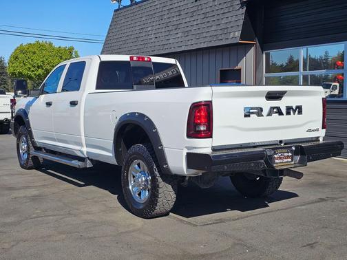Bright White Clearcoat 2025 RAM 3500 Tradesman Crew Cab 4x4 8' Box