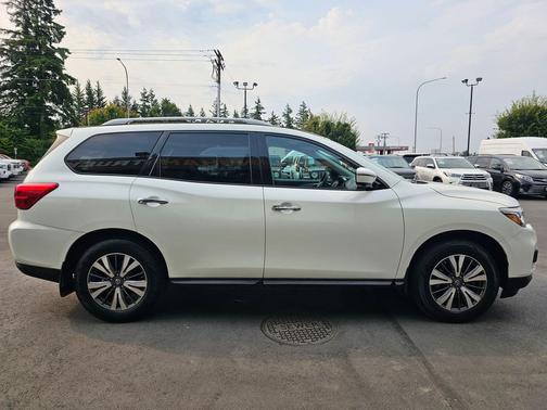 Pearl White 2017 Nissan Pathfinder SL