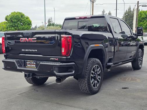 Onyx Black 2023 GMC Sierra 3500 AT4