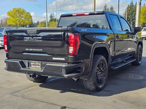 Onyx Black 2022 GMC Sierra 1500 Elevation