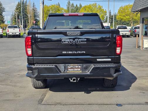 Onyx Black 2022 GMC Sierra 1500 Elevation