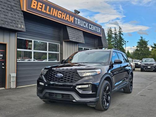 Agate Black 2023 Ford Explorer ST-Line