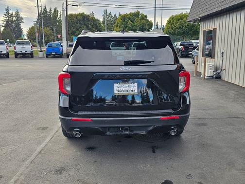 Agate Black 2023 Ford Explorer ST-Line