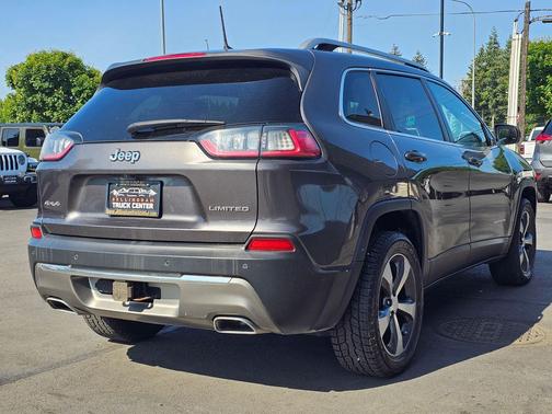 Diamond Black Crystal Pearl Coat 2019 Jeep Cherokee Limited