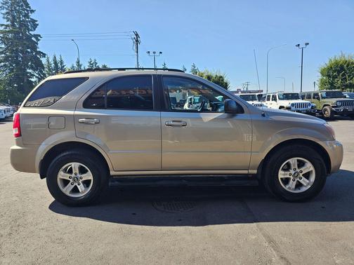 Sand Beige 2004 Kia Sorento LX