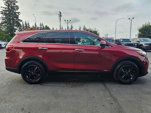 Passion Red 2019 Kia Sorento LX