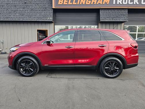 Passion Red 2019 Kia Sorento LX