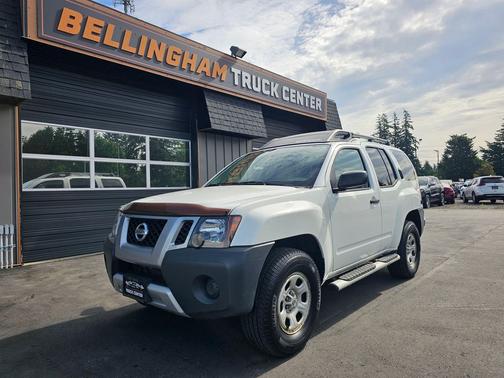 Glacier White 2015 Nissan Xterra X
