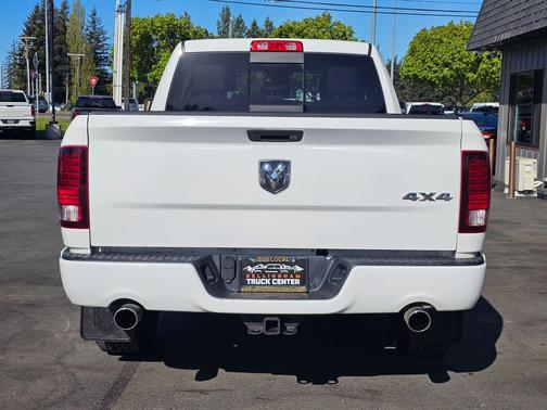 Bright White Clear Coat 2018 RAM 1500 Sport