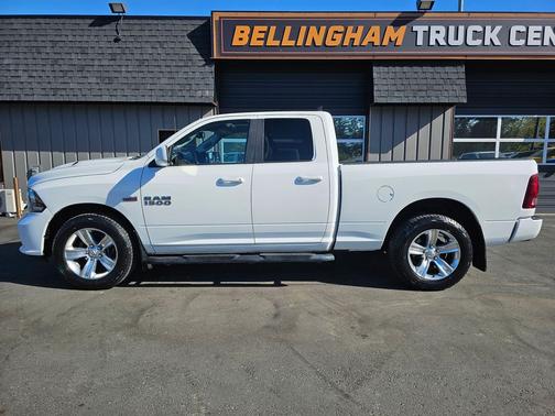 Bright White Clear Coat 2018 RAM 1500 Sport