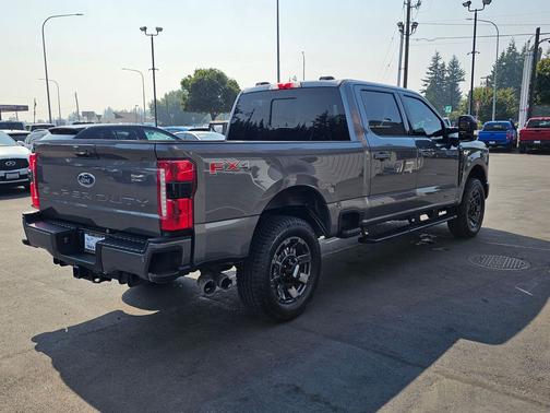 2023 Ford F-350 Lariat