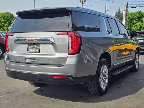 Sterling Metallic 2024 GMC Yukon XL SLT