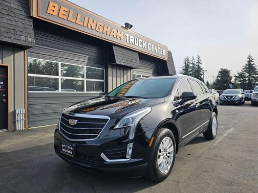Stellar Black Metallic 2018 Cadillac XT5 Luxury