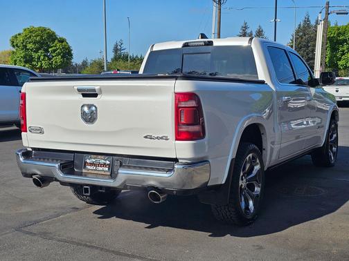 Bright White Clear Coat 2022 RAM 1500 Longhorn