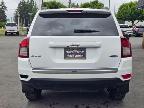 Bright White 2016 Jeep Compass Sport