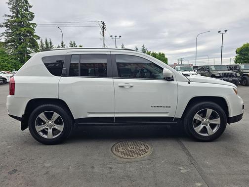 Bright White 2016 Jeep Compass Sport
