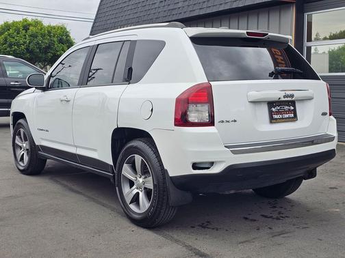 Bright White 2016 Jeep Compass Sport