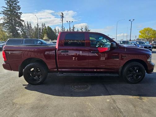 Delmonico Red Pearl Coat 2019 RAM 1500 Express