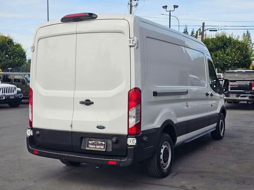 Oxford White 2019 Ford Transit-250 Base