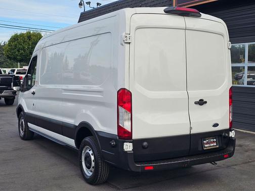 Oxford White 2019 Ford Transit-250 Base