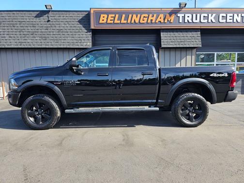 Diamond Black Crystal Pearl Coat 2019 RAM 1500 SLT