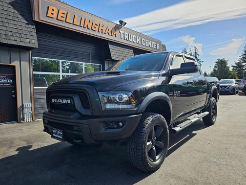 Diamond Black Crystal Pearl Coat 2019 RAM 1500 SLT