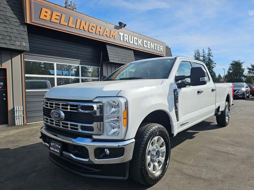 Oxford White 2023 Ford F-350 XLT