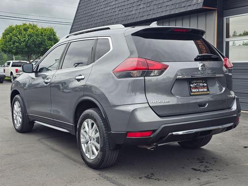 Gun Metallic 2019 Nissan Rogue SV