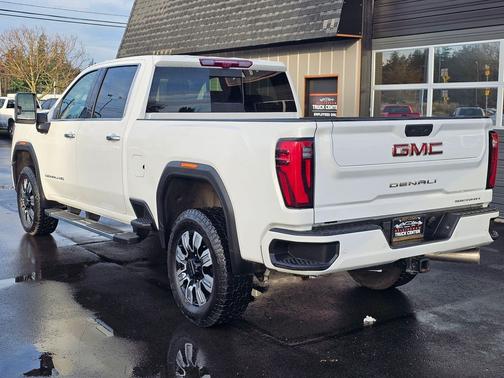 2024 GMC Sierra 3500 Denali