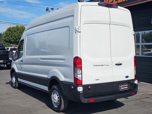Oxford White 2025 Ford Transit-250 Base