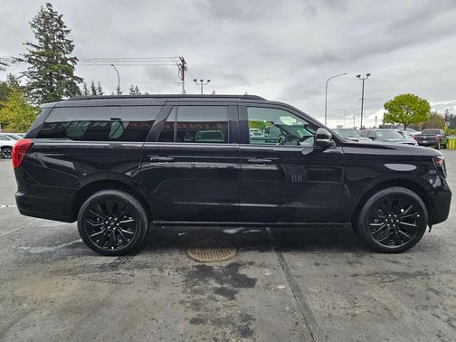 Agate Black 2025 Ford Expedition Max Platinum